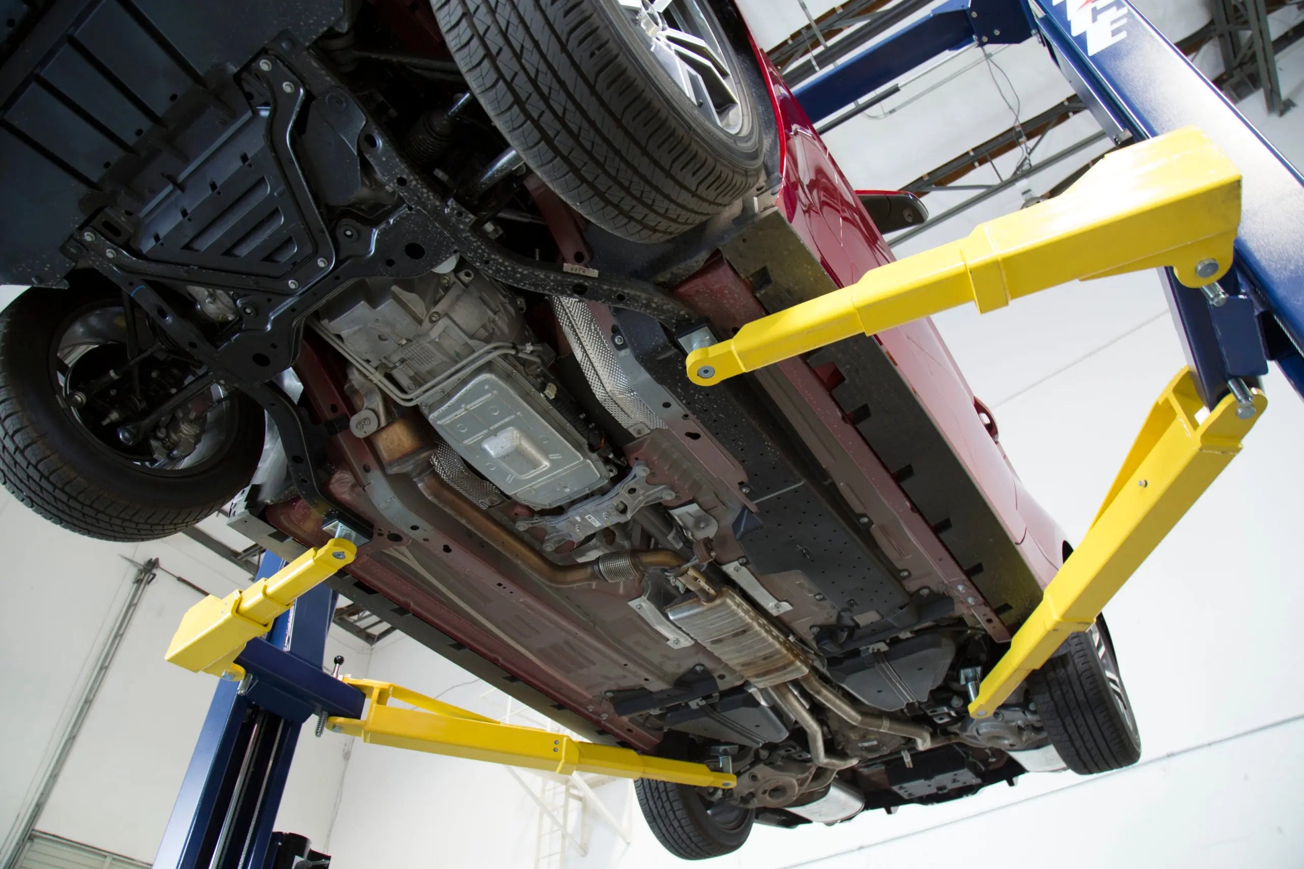 The Essential Guide to Selecting Car Lifts Torin Inc.