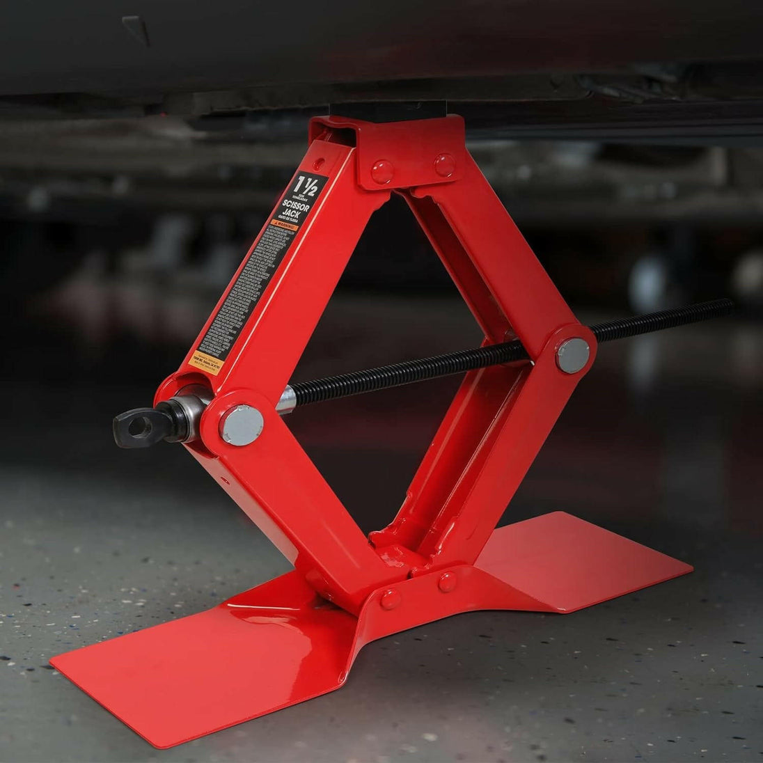 big-red-1.5-ton-scissor-jack-with-pvc-saddle